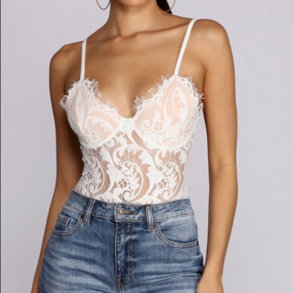 Lace body suit